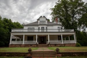 Haunted Stone Lion Inn